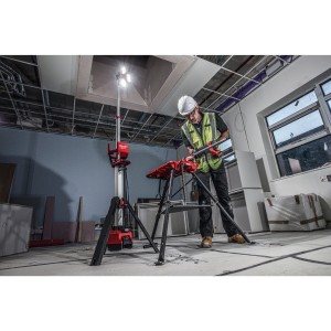 Torre faro LED multidirezionale con treppiede M18™